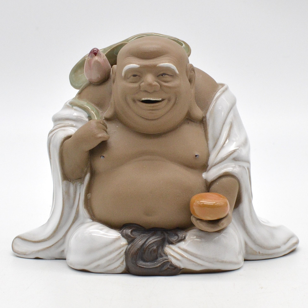 MAITREYA, SHIWAN WARE, KERAMIK FIGUR, FARBIG GEFASST, CHINA, UM 1970.