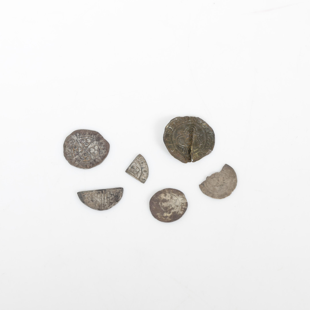 A COLLECTION OF MEDIEVAL HAMMERED COINS (6).