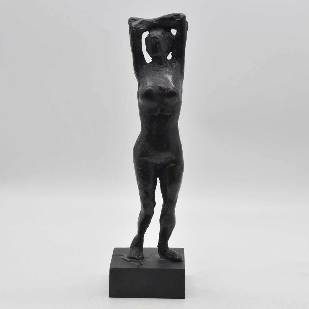 PAUL GUIRAMAND. AKTDARSTELLUNG EINER BOGENSCHÜTZIN, BRONZE SKULPTUR MIT PATINA, STUDIOSTEMPEL "LES BRONZES DE MOHON", 1990.