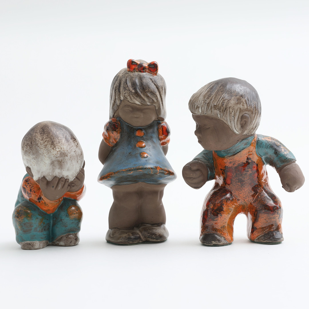 KERSTIN GRÖNVALL. Figuriner, 3 stycken, Tilgmans keramik.