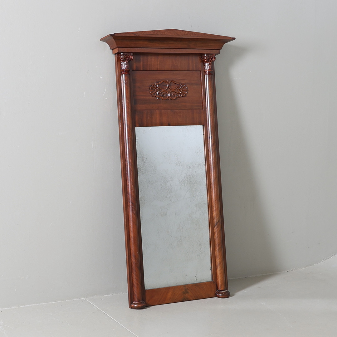 SPEGEL, Karl Johan-stil, 1800-/1900-tal.