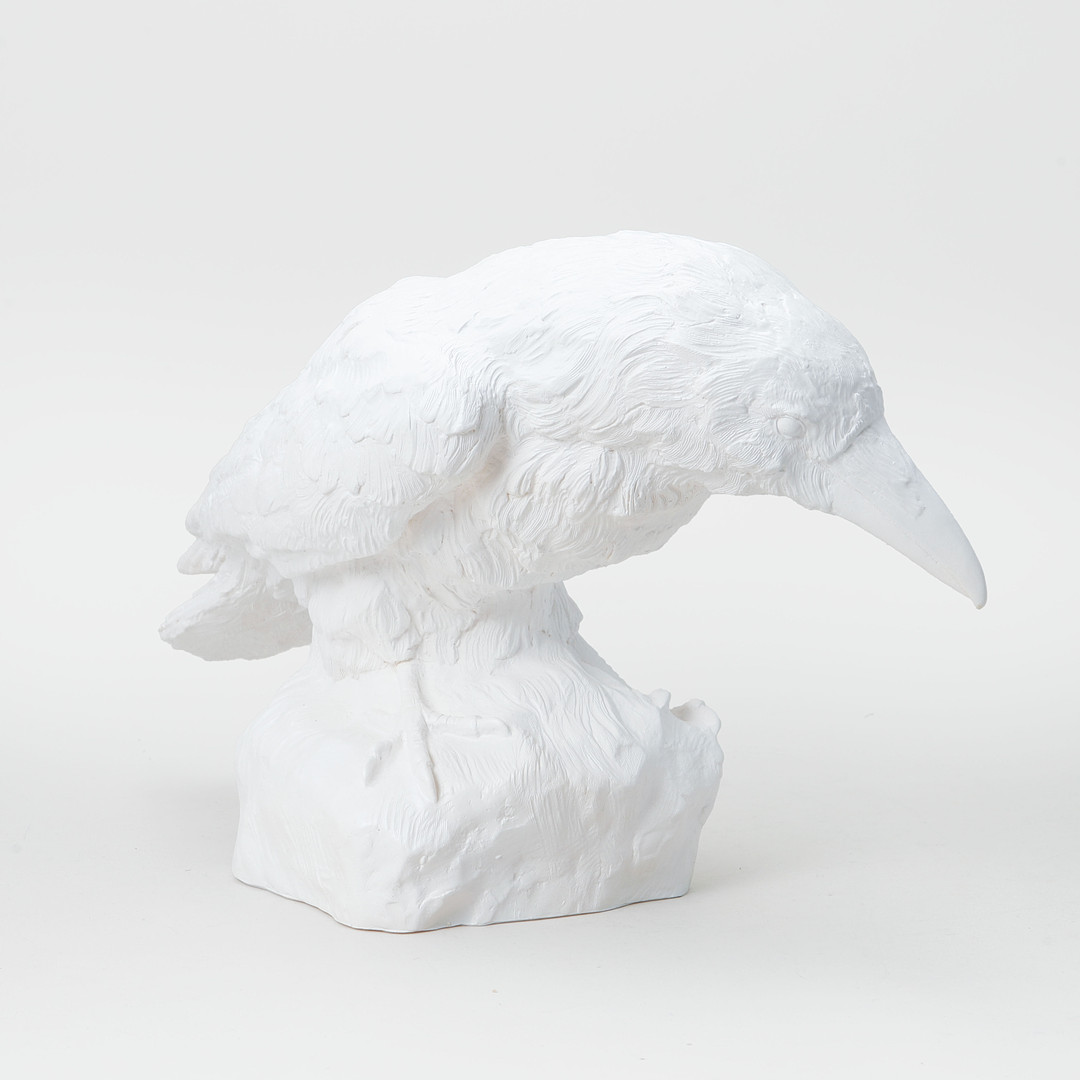 OTTMAR HÖRL. Skulptur, "Raven Head down", vit plast, signerad i gjutningen.
