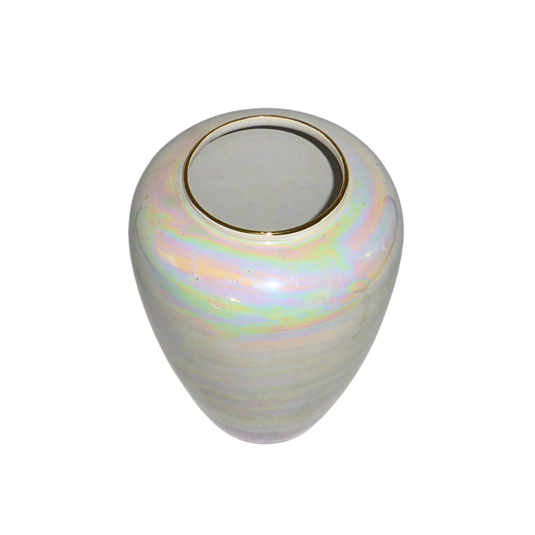 KERAMIKVASE MIT IRIS-EFFEKT.