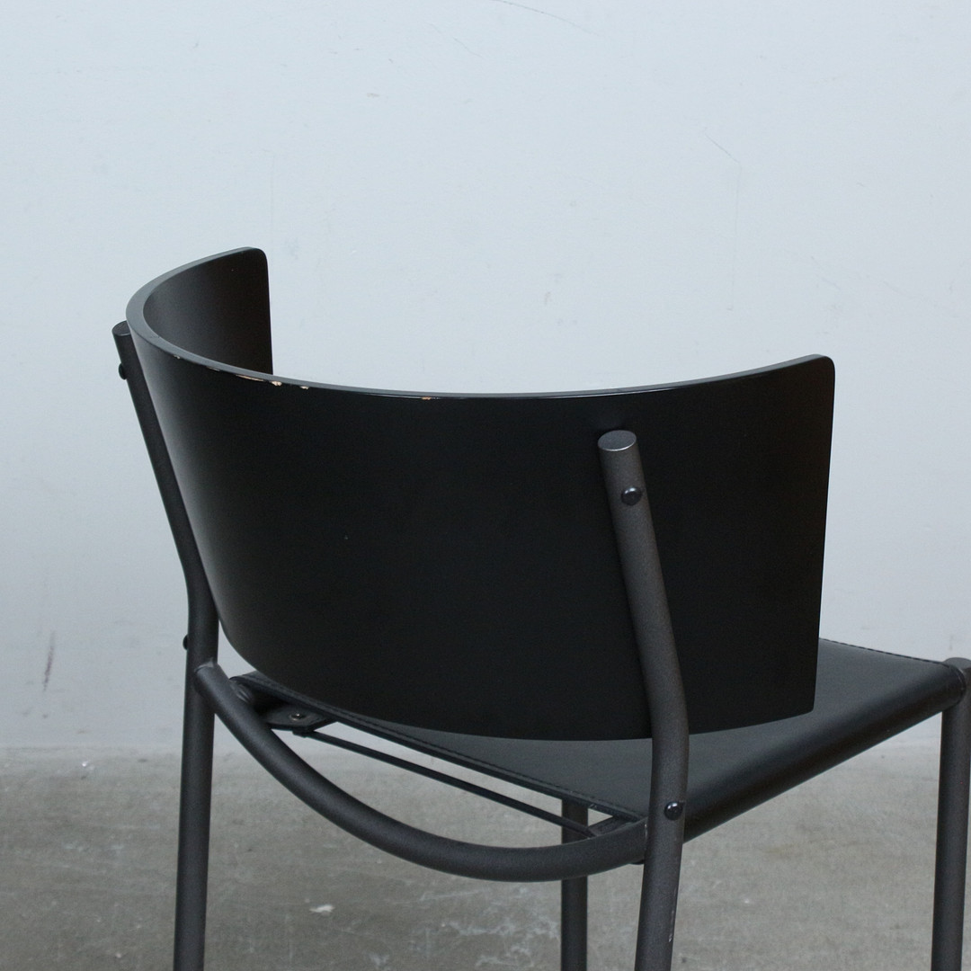 PHILIPPE STARCK. für XO Design. Paar Esszimmerstuhl 'Lila Hunter', Frankreich, 1985.