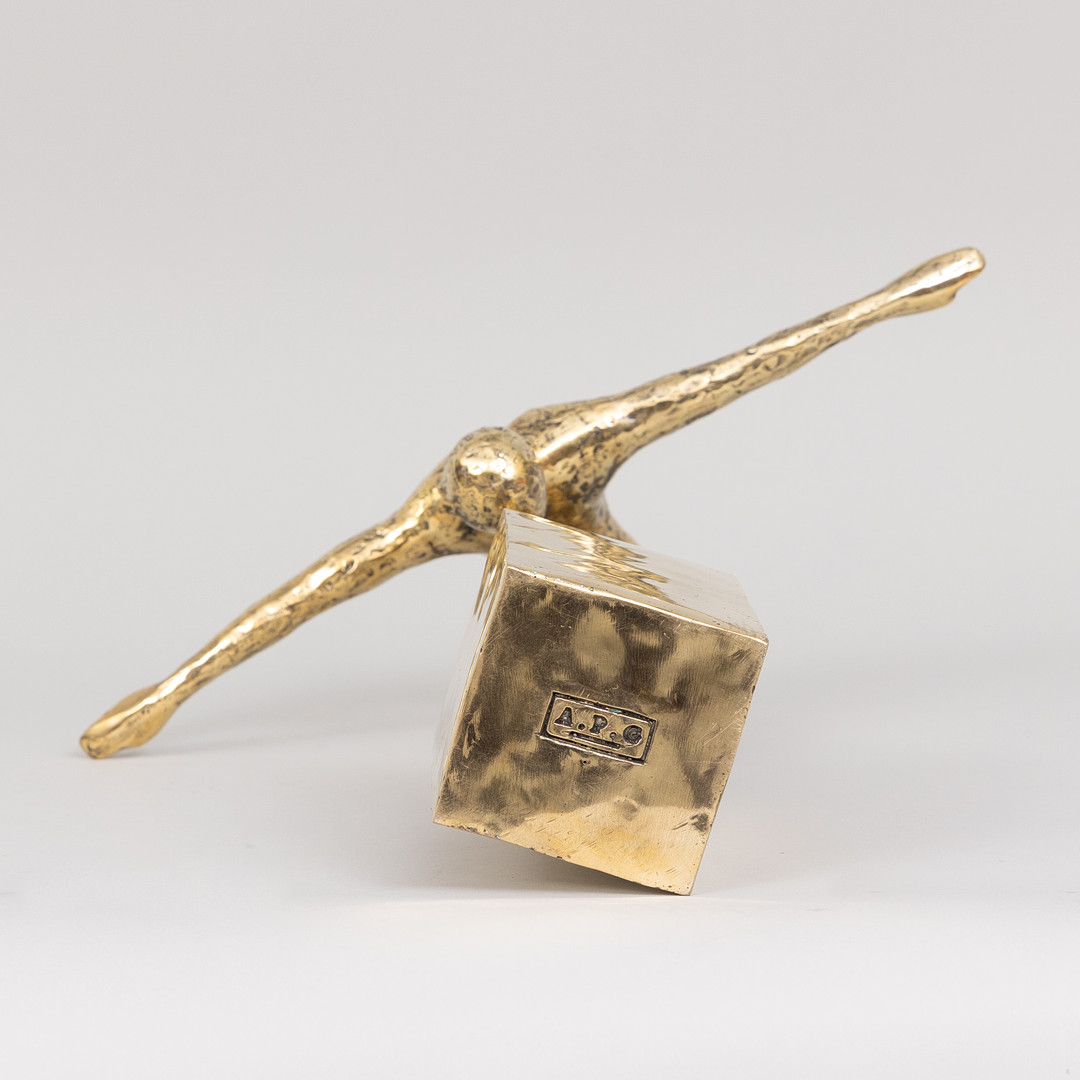 SKULPTUR, Simhoppare, guldpatinerad brons, Art People Gallery, Sweden, stämplad A P G.