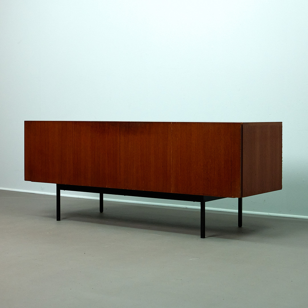DIETER WAECKERLIN. für Behr. Sideboard, Modell 'B20', Teak, 1960er Jahre.