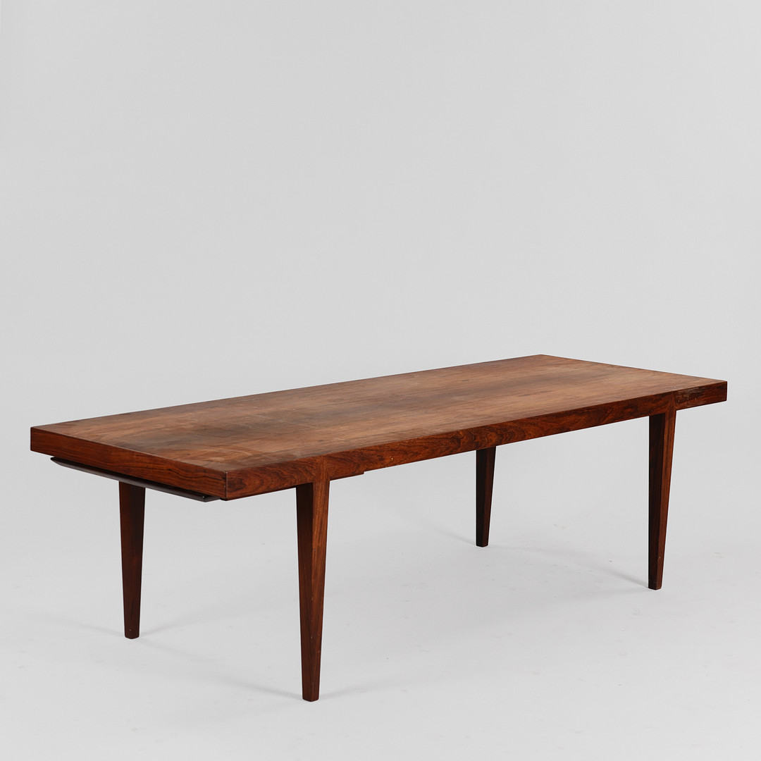SEVERIN HANSEN. Sofabord af palisander med udtræk, Haslev Møbelsnedkeri, Danmark, ca. 1960'erne.