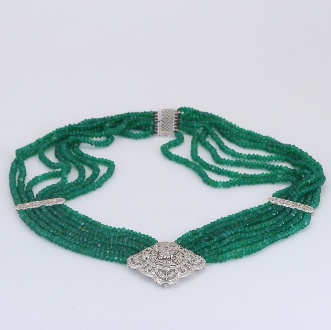 ART DECO 18CT GOLD EMERALD & DIAMOND SET NECKLACE.