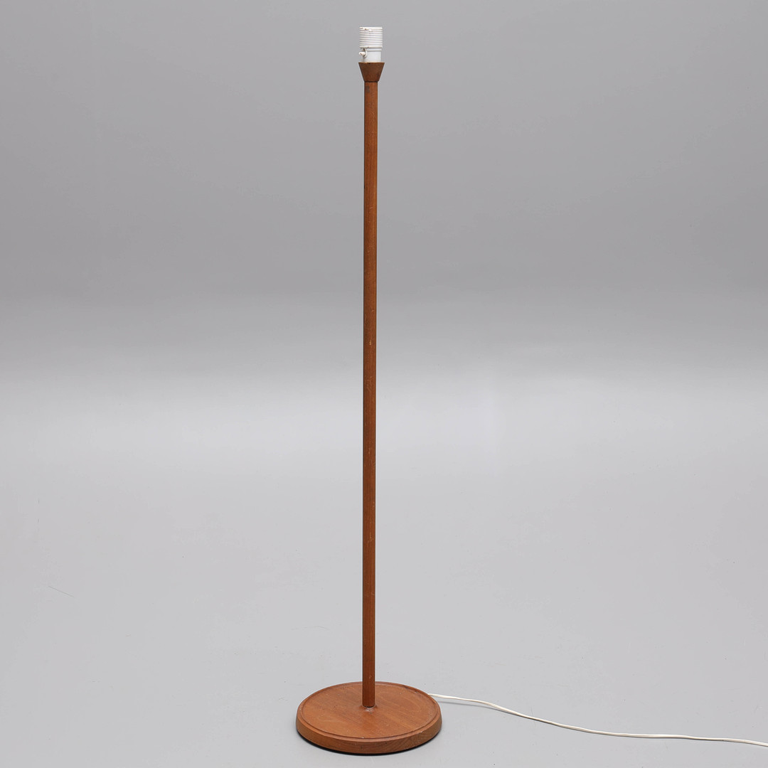 GOLVLAMPA, teak, 1950/60-tal.
