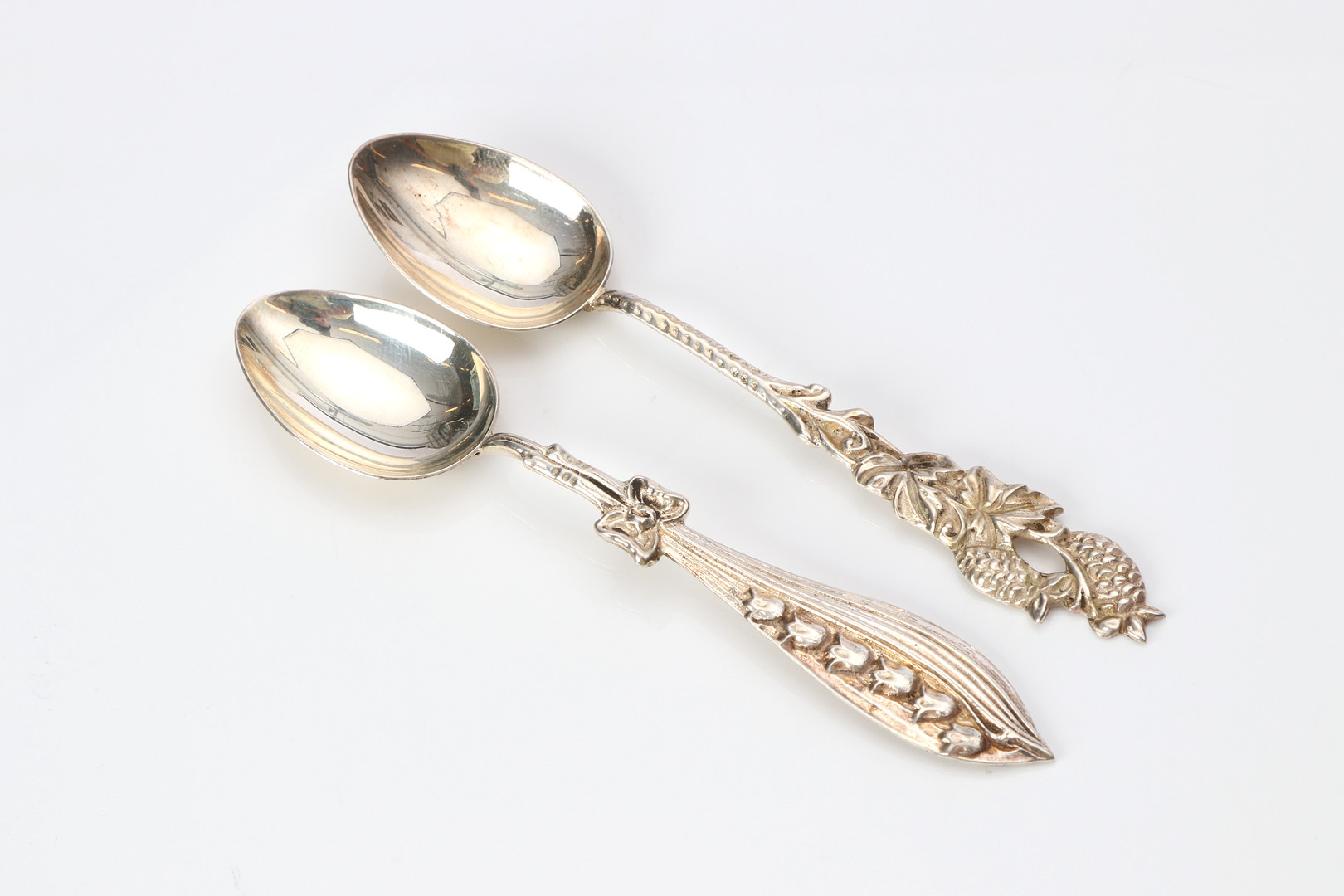 MOCCASKEDAR, 12 ST. Silver. Vikt ca 105 gram. Flora.