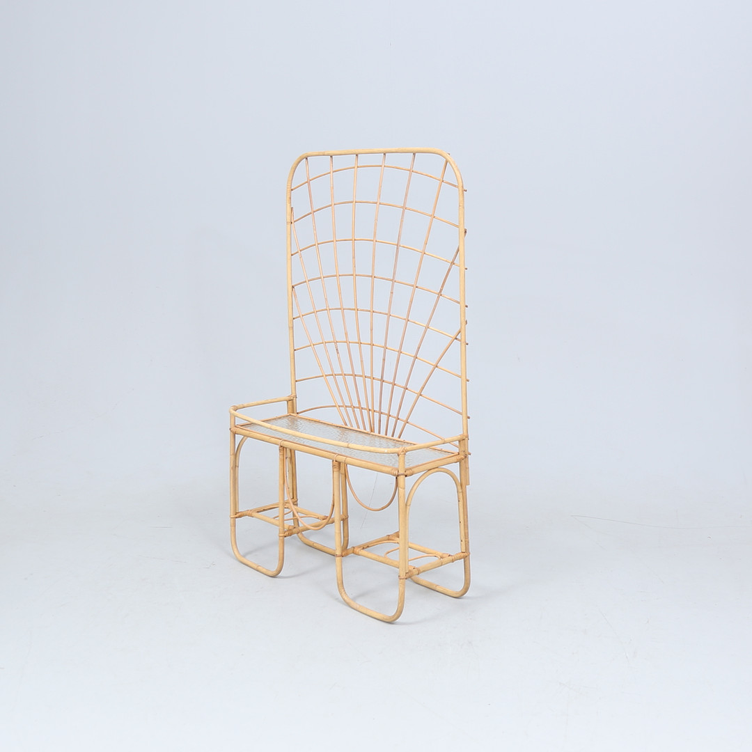 BLOMBORD, med spaljé. Bambu och glas, 1900-talets mitt.