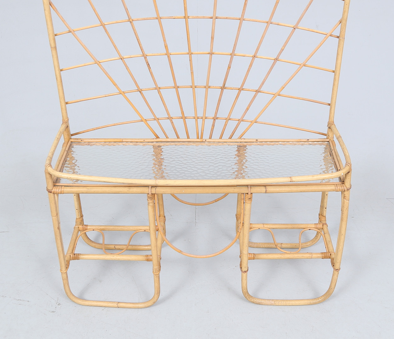 BLOMBORD, med spaljé. Bambu och glas, 1900-talets mitt.
