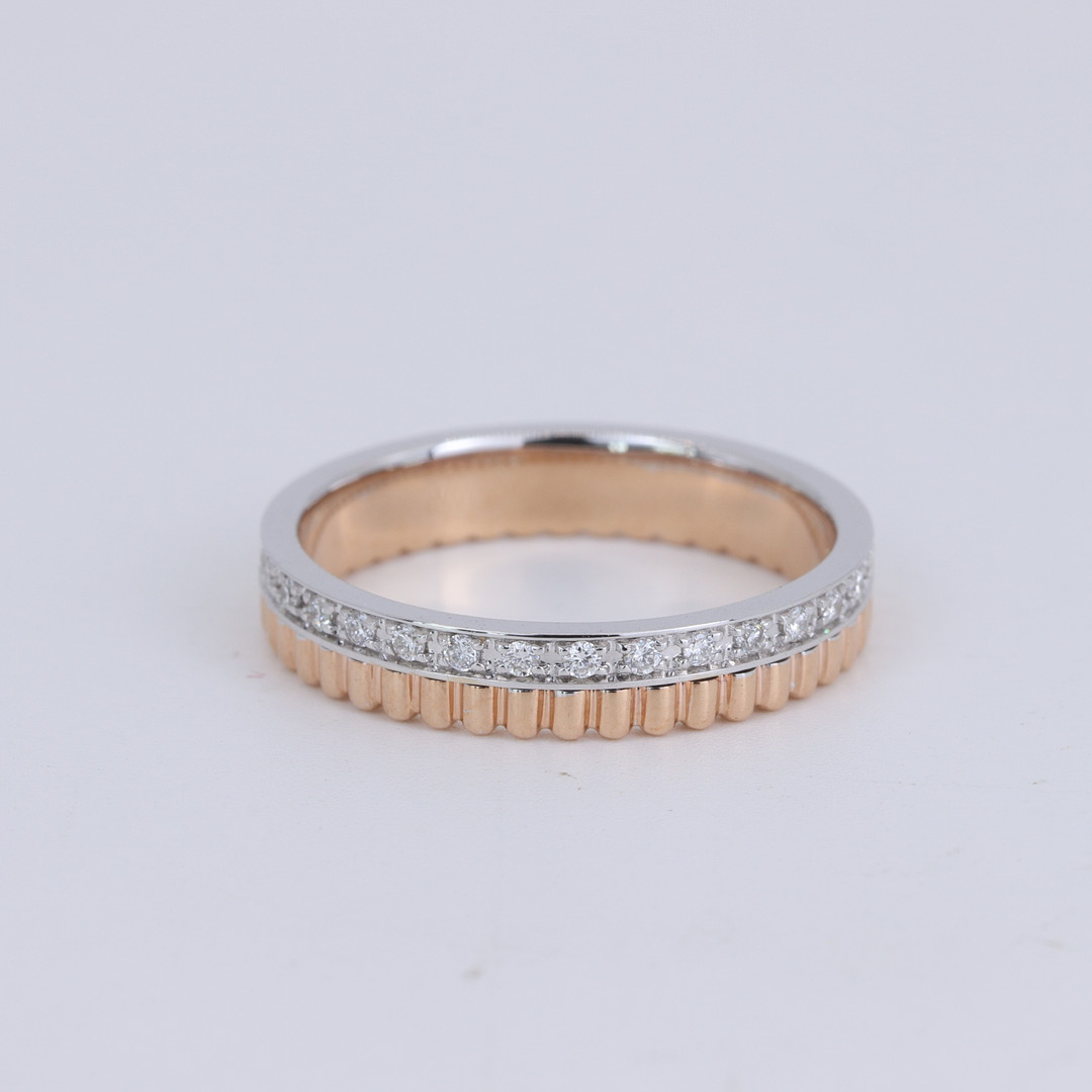 BOUCHERON QUATRE RADIANT DIAMOND SET BAND.
