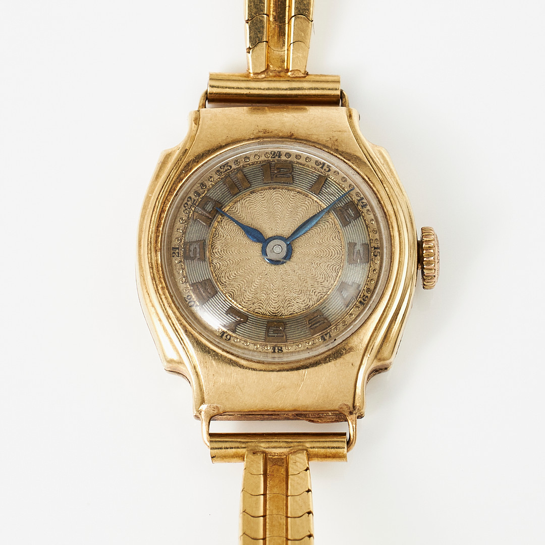 MIMO, armbandsur, 14 k guld, manuell, plexiglas, guillocherad urtavla, blånerade visare, ca 1930-tal, halvstelt armband, 18 k guld med svensk importstämpel.