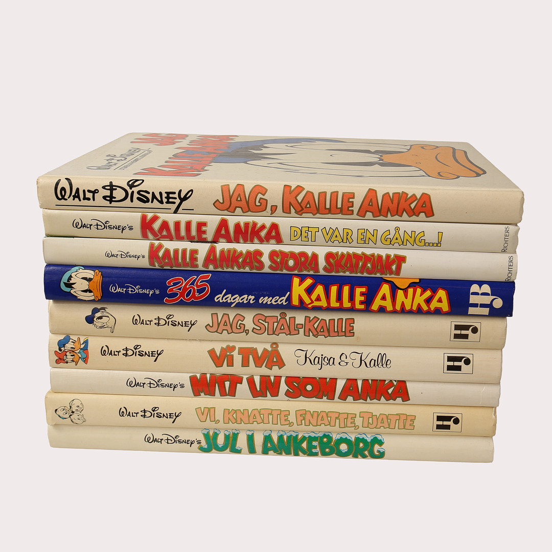 SERIEBÖCKER WALT DISNEY, KALLE ANKA, 9 STYCKEN.