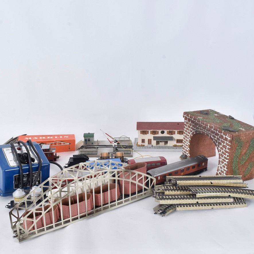 PARTI MODELLJÄRNVÄGSDELAR, Märklin (mm?)
