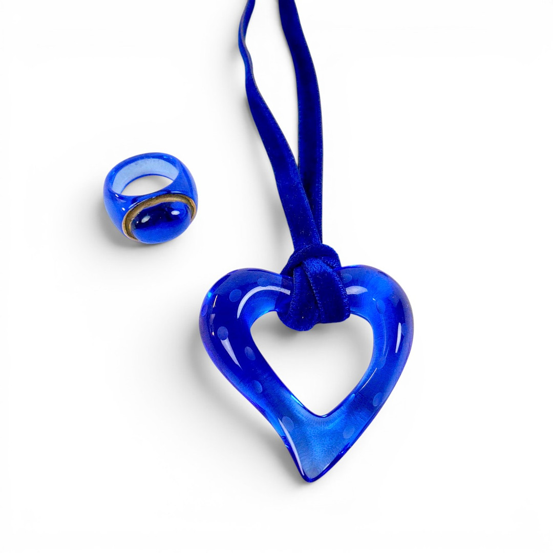 TWO BACCARAT BLUE GLASS ITEMS.