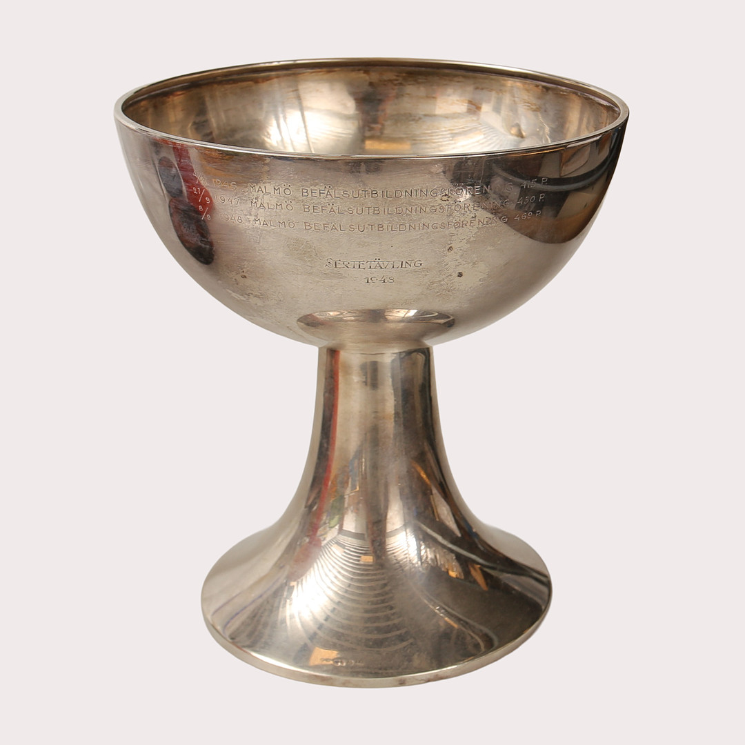 POKAL PÅ FOT, silver, GAB, år 1928.