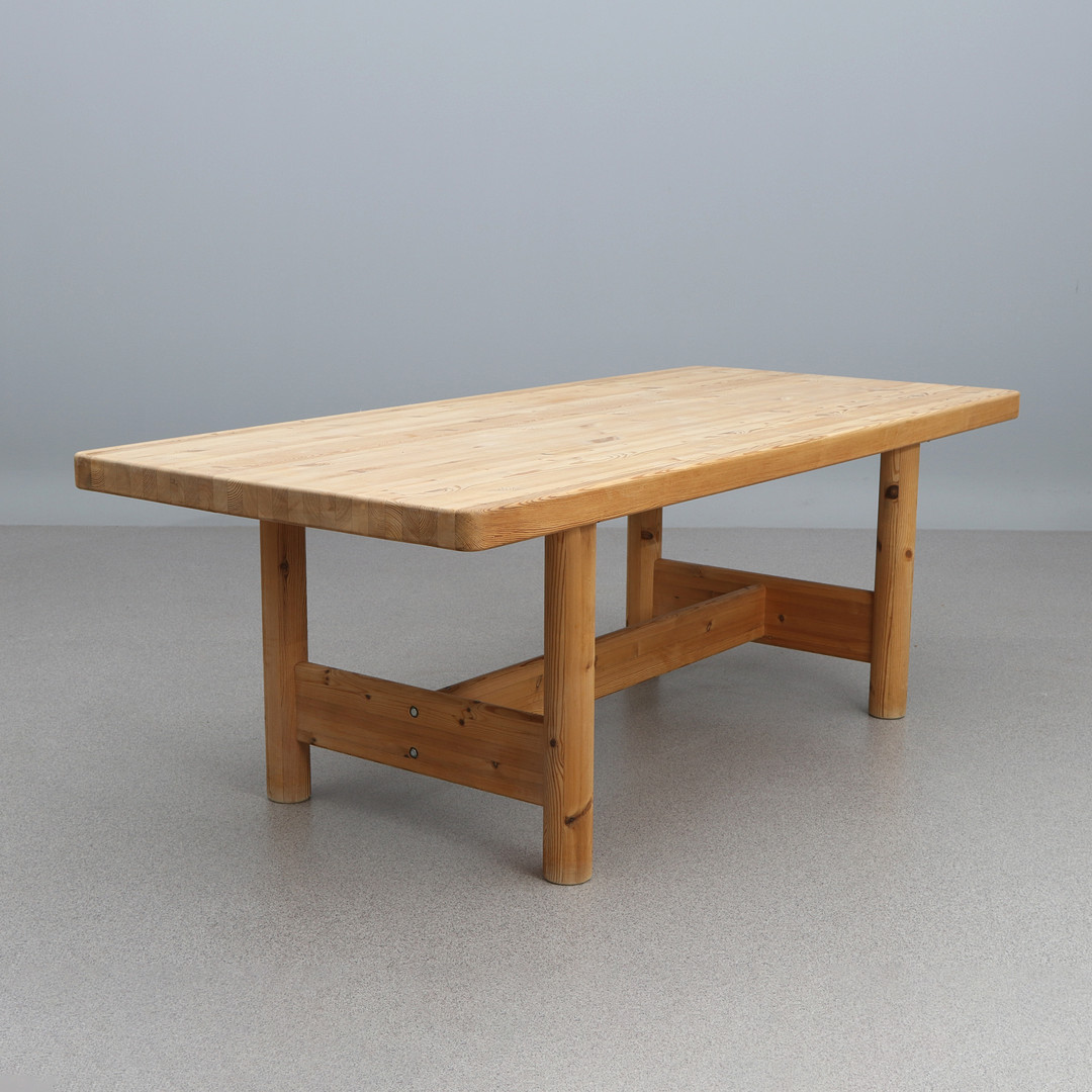 EMERSBAEK SÅGVERK, MATBORD. Furu. Danmark, 1900-talets andra hälft.