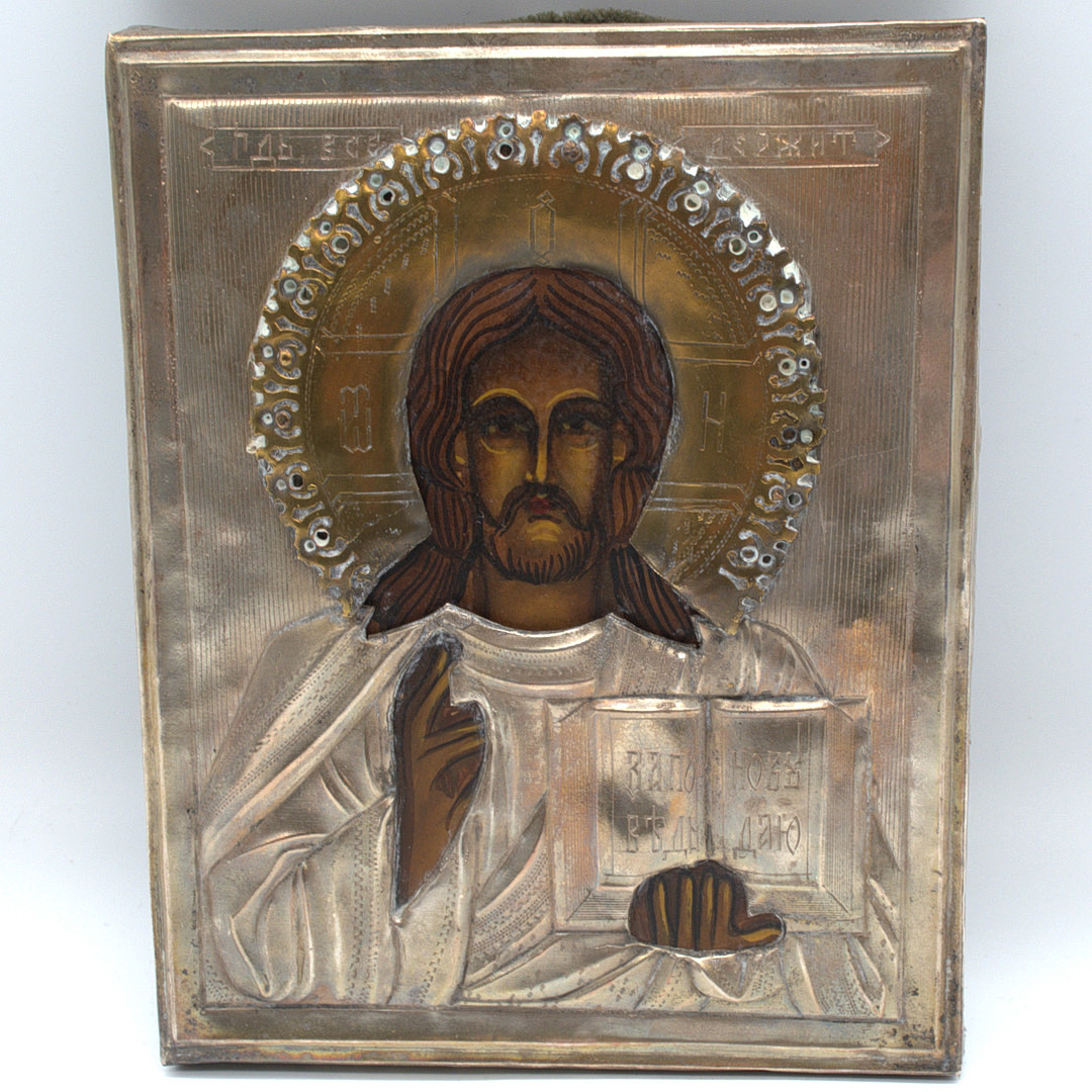 ANTIKE RUSSISCHE IKONE, CHRISTUS PANTOKRATOR, MIT MESSING VERSILBERTEM OKLAD 19. JAHRHUNDERT.