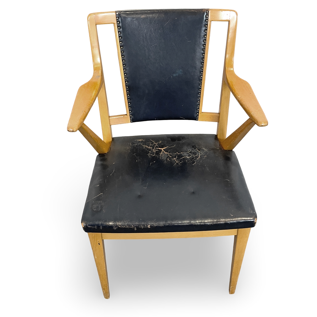 BERTIL FRIDHAGEN. Karmstolar, ett par, modell 404A, Bodafors, brännstämplade, 1900-talets mitt.