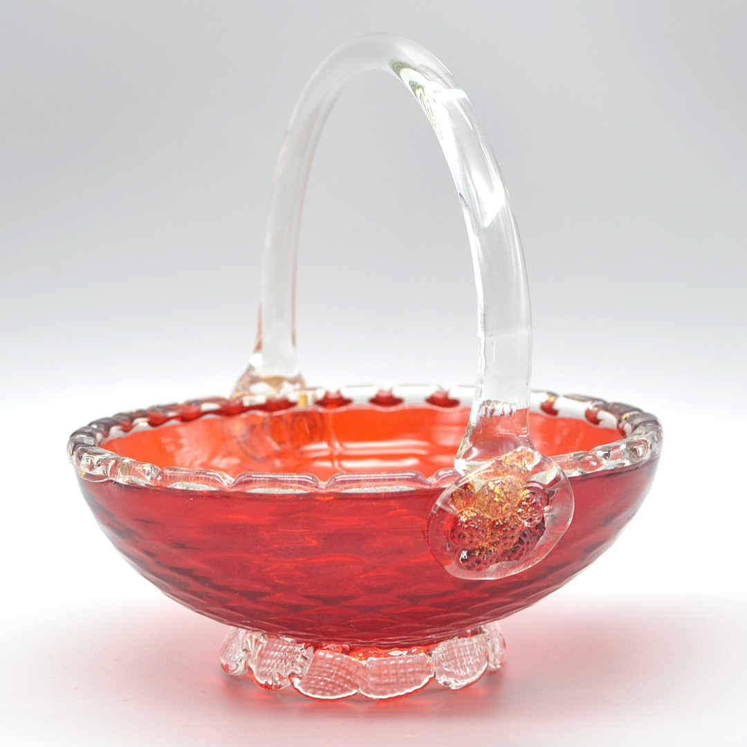 ARCHIMEDE SEGUSO. MURANO DESIGNERSCHALE, GRANATAPFELFORM, STUDIOGLAS, GOLDFLITTER, ITALIEN, UM 1950, MIT STUDIOETIKETT.