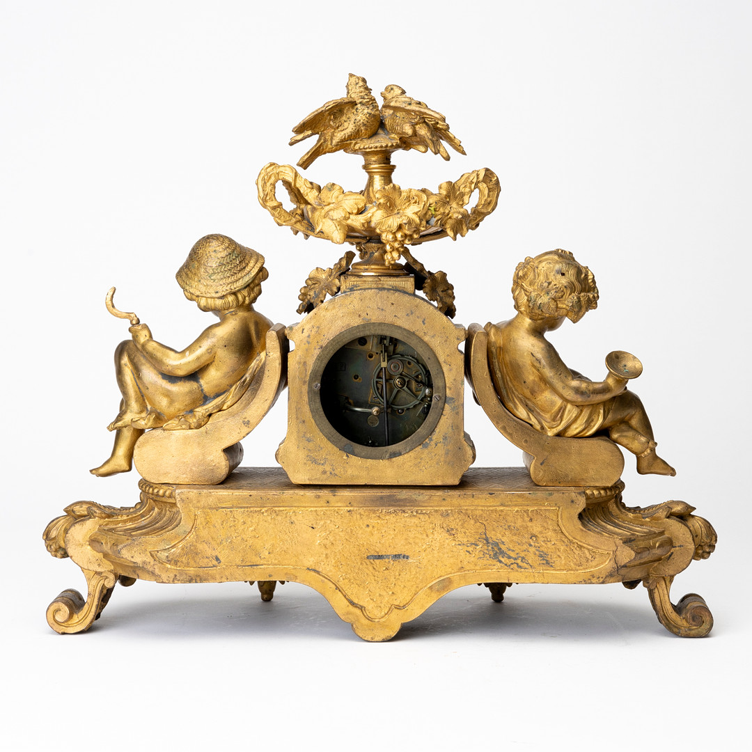 BORDSPENDYL, urverk märkt Japy Fils, förgylld vitmetall och brons, 1800-talets andra hälft.