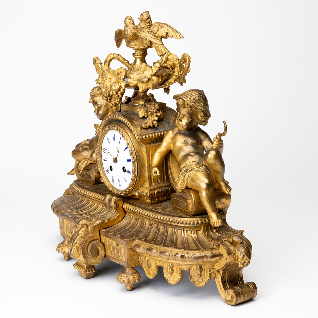BORDSPENDYL, urverk märkt Japy Fils, förgylld vitmetall och brons, 1800-talets andra hälft.