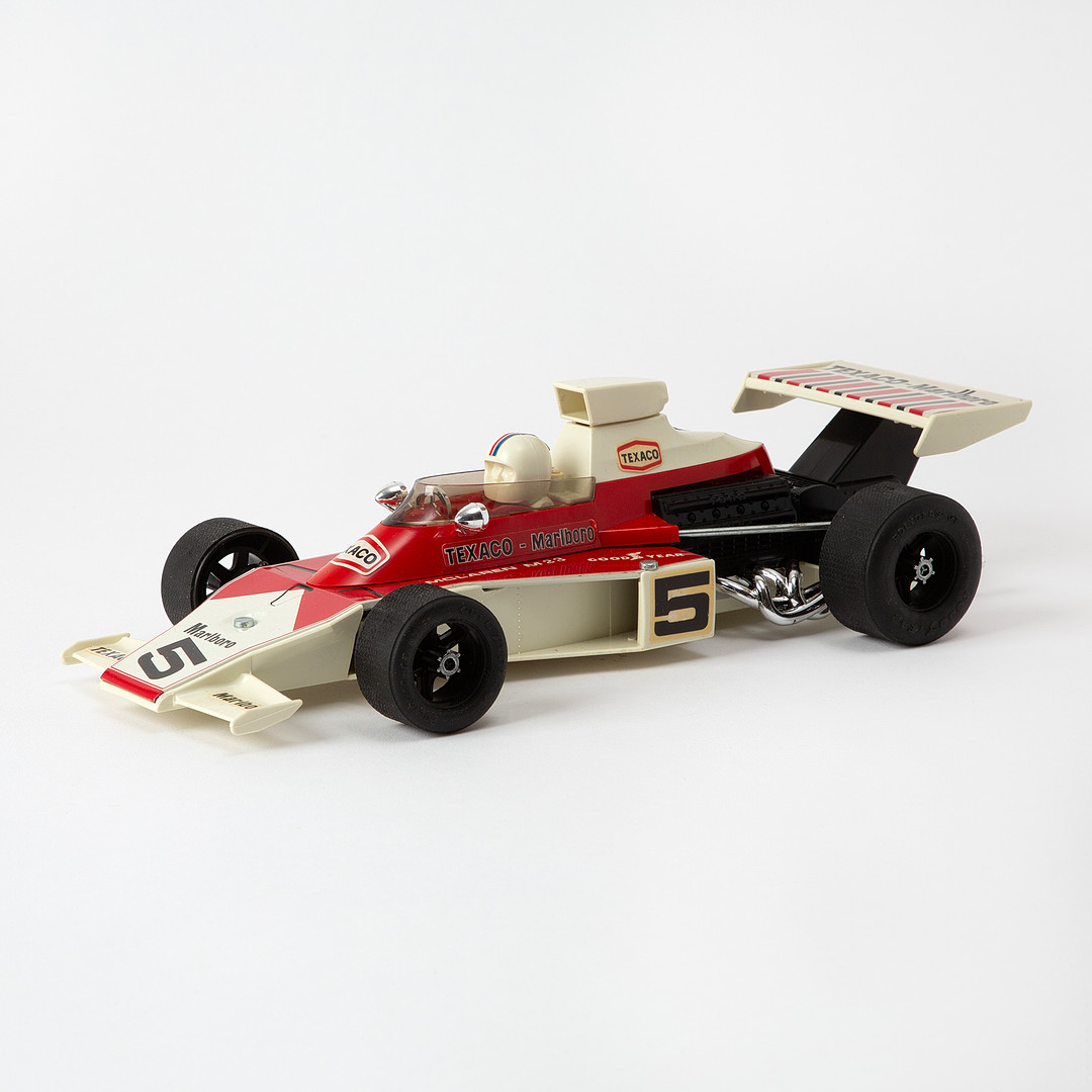 ALPS, "Formula-1 Racing Car Texaco-Marlboro", plast och plåt, Japan, 1900-talets andra hälft.