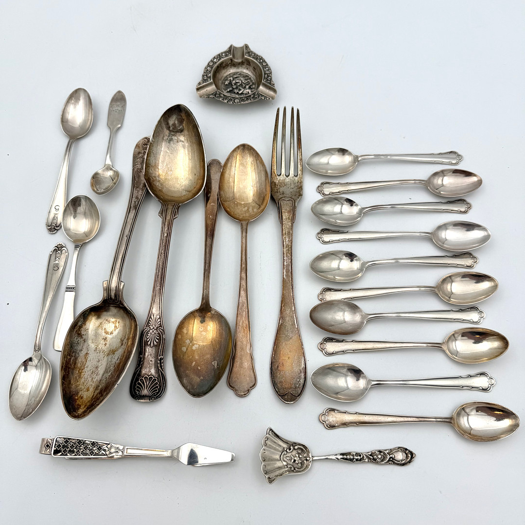 BESTICK, MM. silver/830, 1800-1900-tal, olika modeller, olika tillverkare, total vikt ca 470 gr.