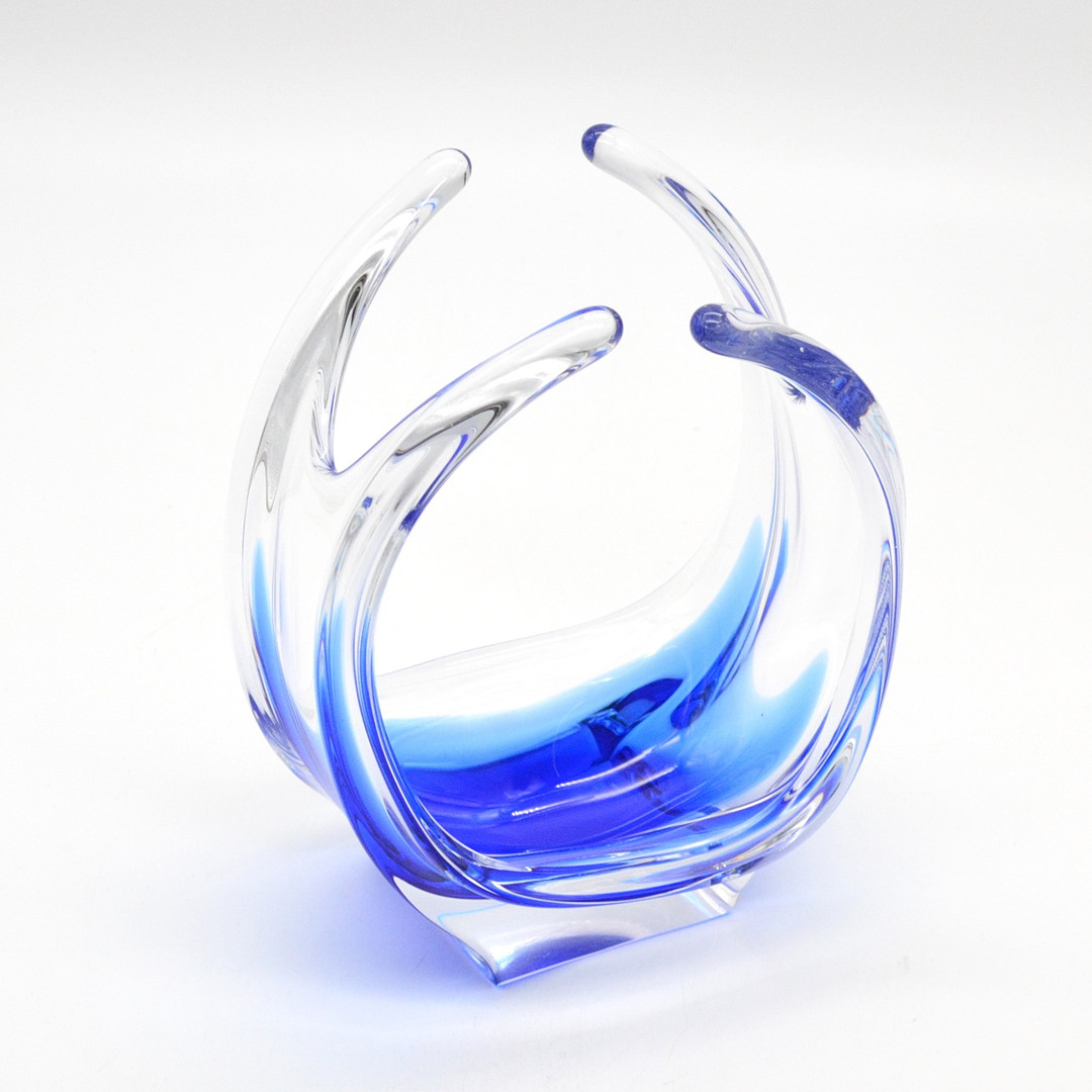 MURANO GLAS BONBONIERE, WELLEN-FORM, HANDGEMACHT, STUDIOGLAS, ITALIEN, UM 1960ER.