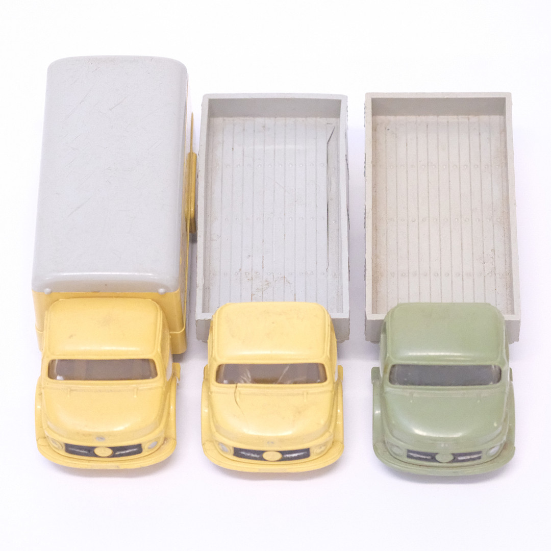 LEGO. MODELLBILAR, TRE LASTBILAR. MERCEDES BENZ. DANMARK, 1960-TAL.