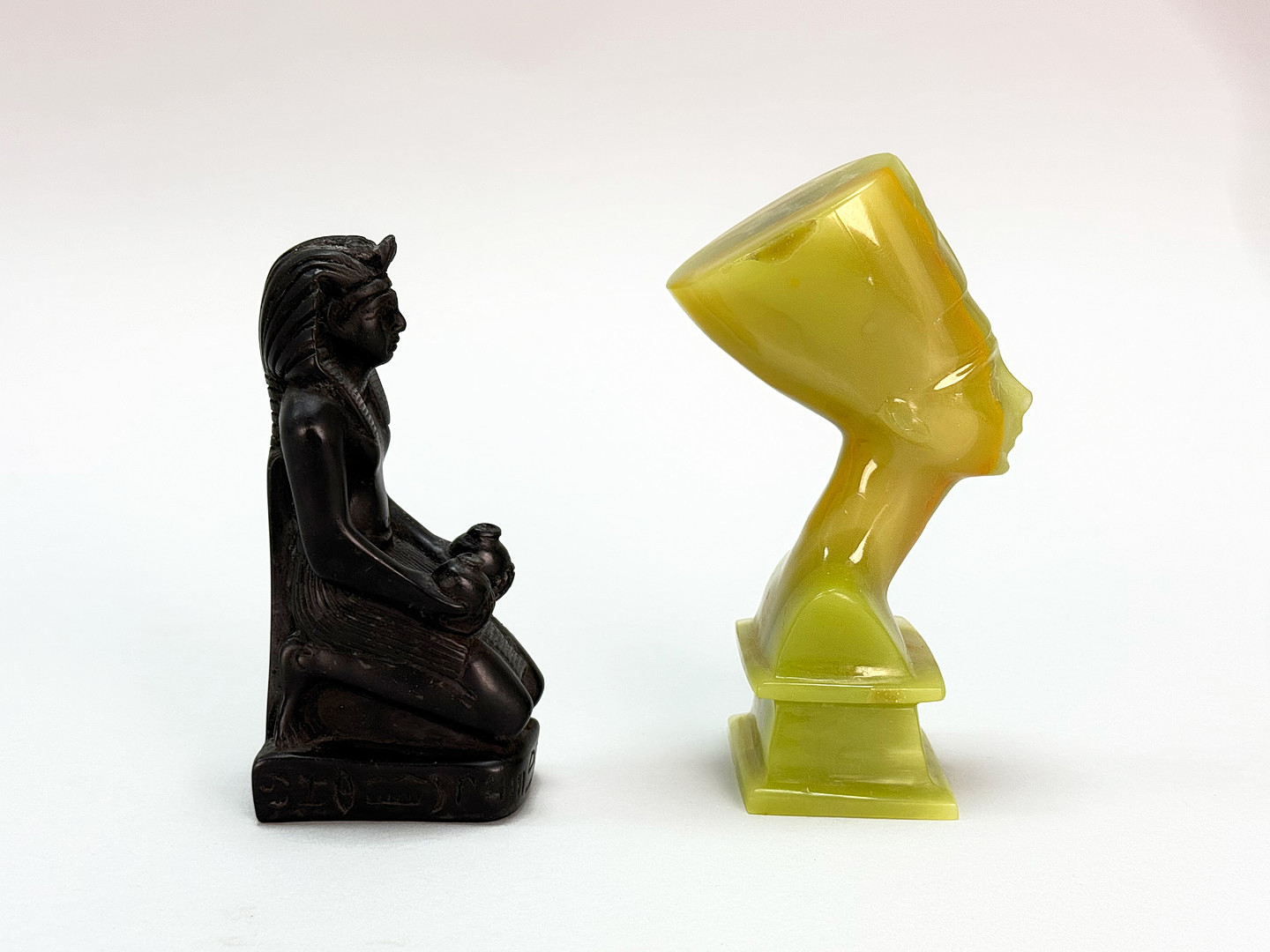 SKULPTURER 2 st Alabaster Nefertiti, Ramses II, 1900 tal.