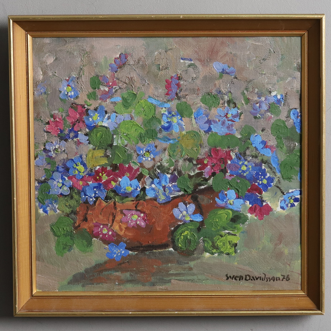 SVEN DAVIDSSON. Olja på duk, "Blomsterstilleben", signerad och daterad 76.