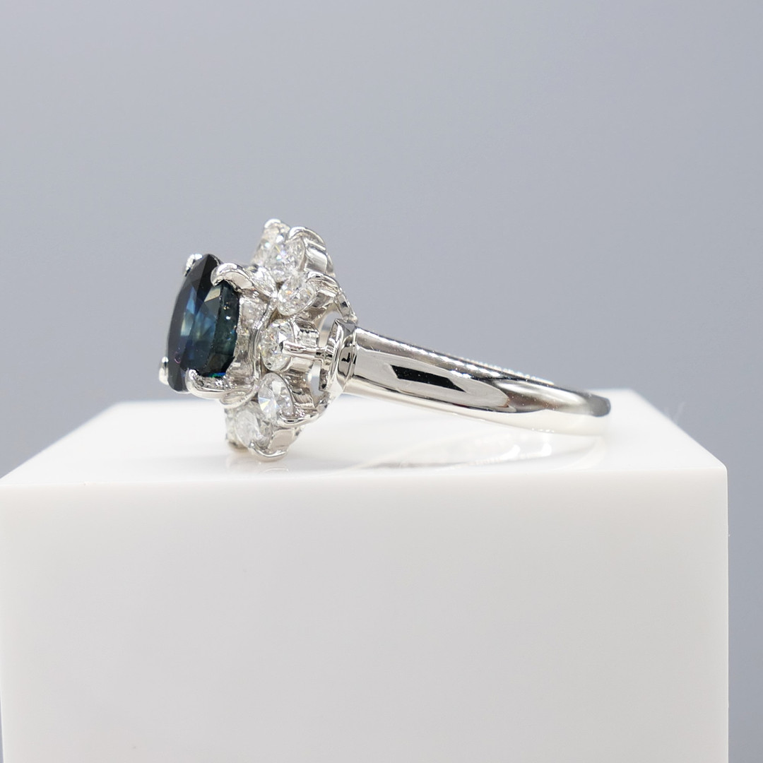 SAPPHIRE (1.80ct) & DIAMOND (0.70ct) ring.