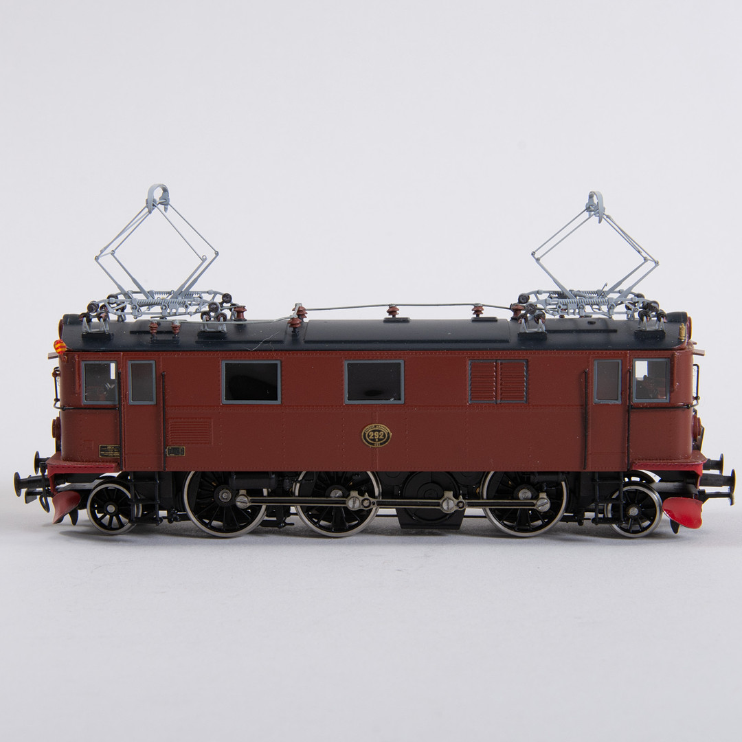 JECO DJH SJ's Du lokomotiv 292. Med original æske.