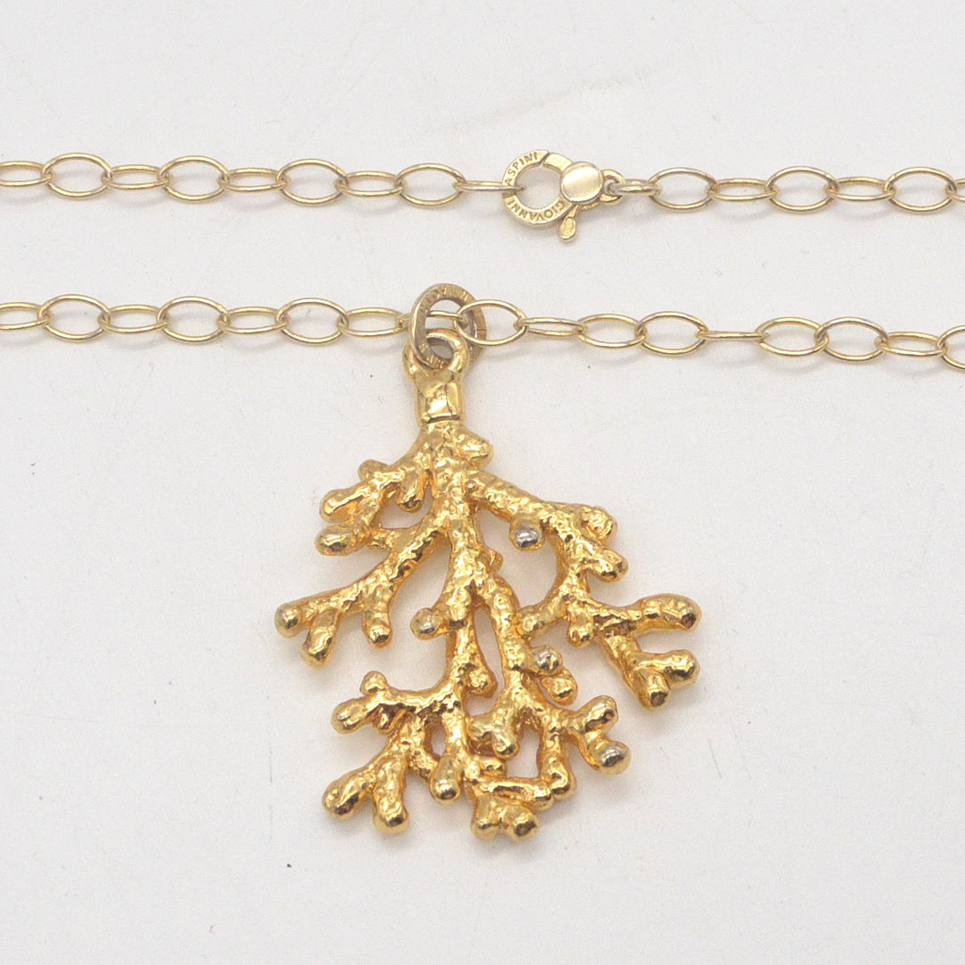 DESIGNERCOLLIER, KORALLEN-ANHÄNGER, VERGOLDETER STERLINGSILBER, ZEITGENÖSSISCH.