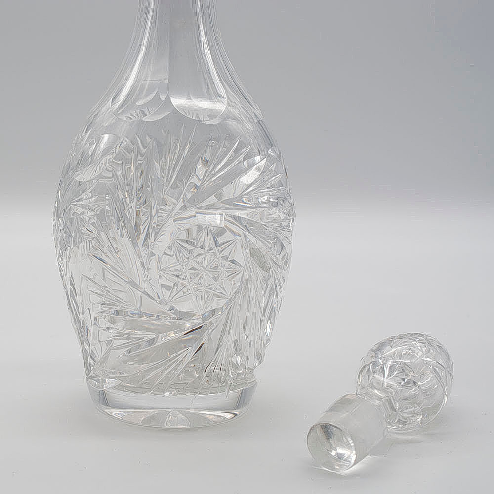 GLASKARAFFE MIT SCHLIFFDEKOR, VINTAGE.