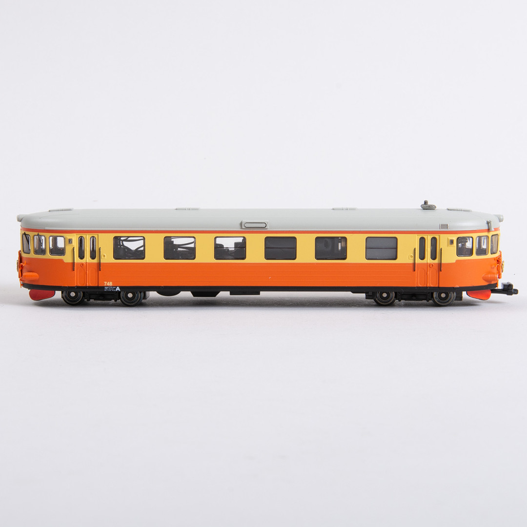 JECO, RÄLSBUS, Y6-A111, NR: 748 med original æske.