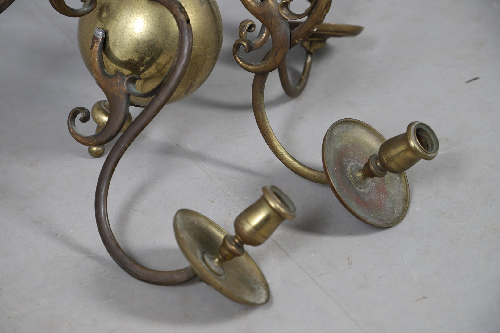 DECORATIVE DUTCH STYLE BRASS TWO-TIER TWELVE-LIGHT CHANDELIER.