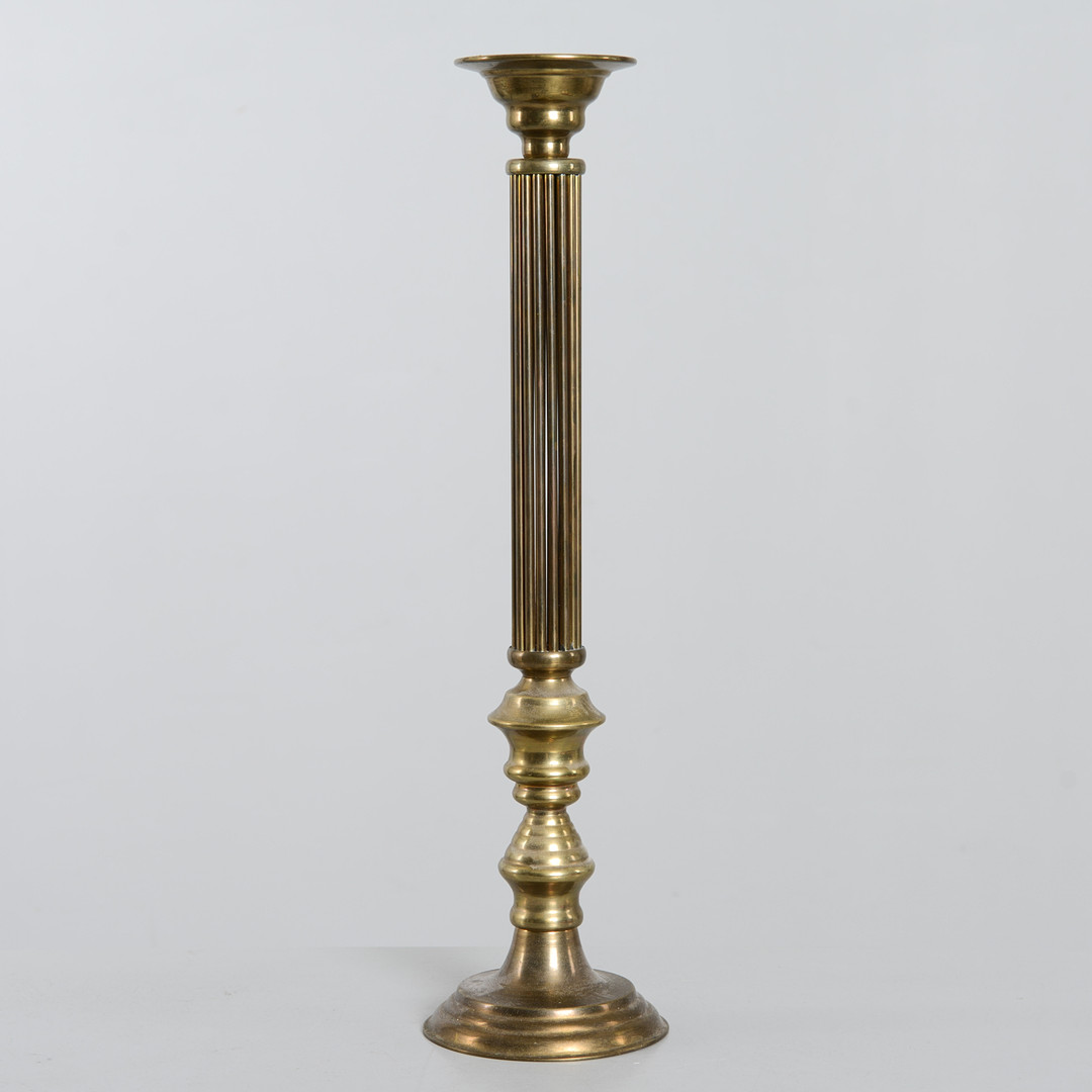 STOR LJUSSTAKE, mässing, Hongkong, 1900-talets andra del.