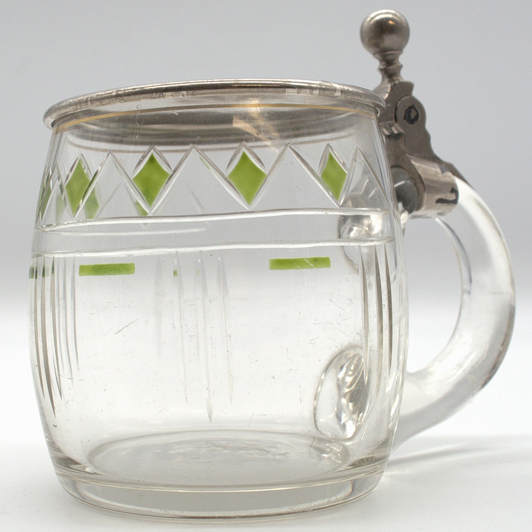 FERDINAND VON POSCHINGER. JUGENDSTIL-GLASKRUG MIT EINEM VERSILBERTEN DECKEL, MUNDGEBLASEN UM 1900.