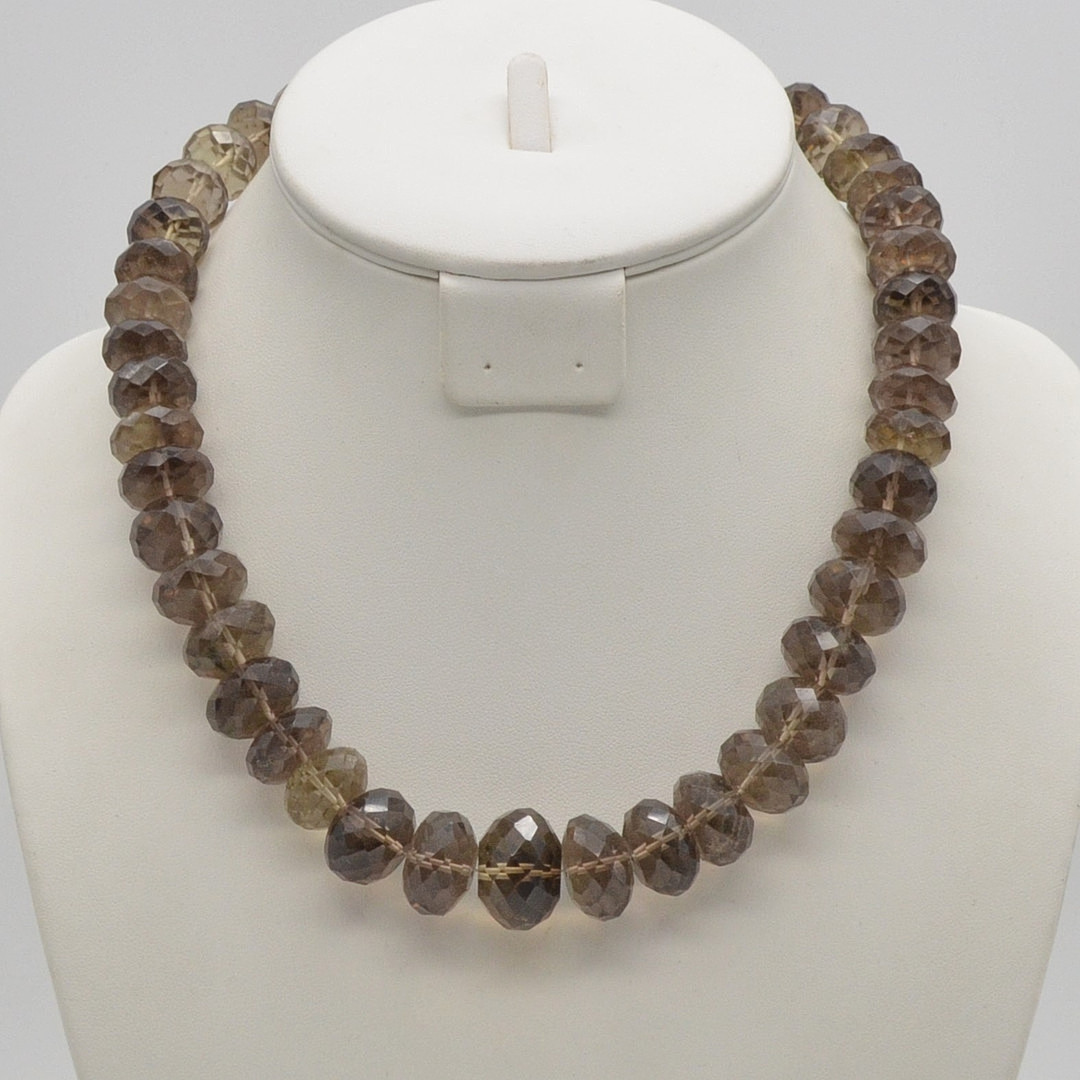 DESIGNER COLLIER MIT RAUCHQUARZ, FACETTIERTE PERLEN, HAKENVERSCHLUSS AUS VERGOLDETEM STERLINGSILBER, VINTAGE, "STE".