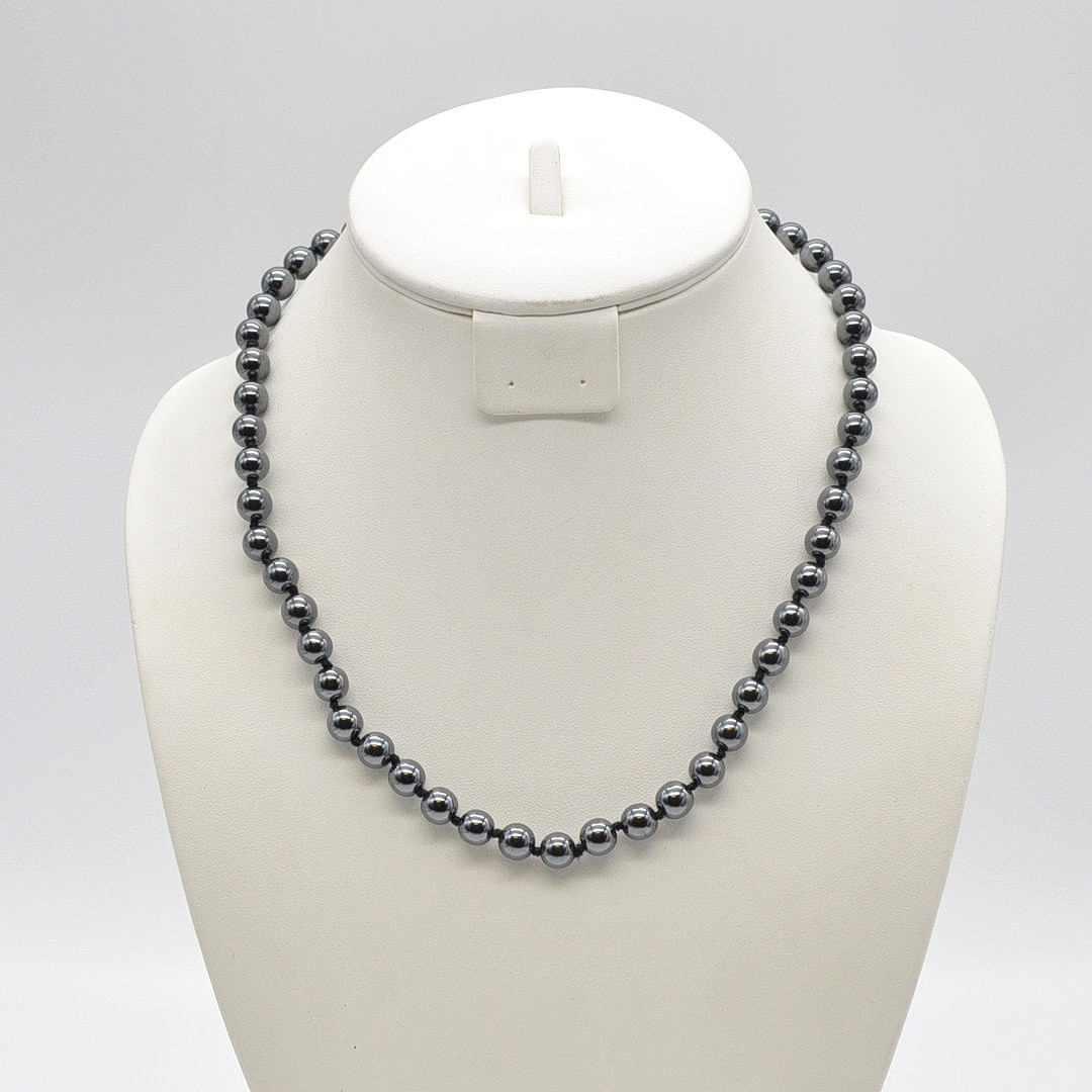 HÄMATIT PERLENCOLLIER, PERLEN EINZELN GEKNÜPFT, GRAU, VINTAGE, CA. 51 CM.