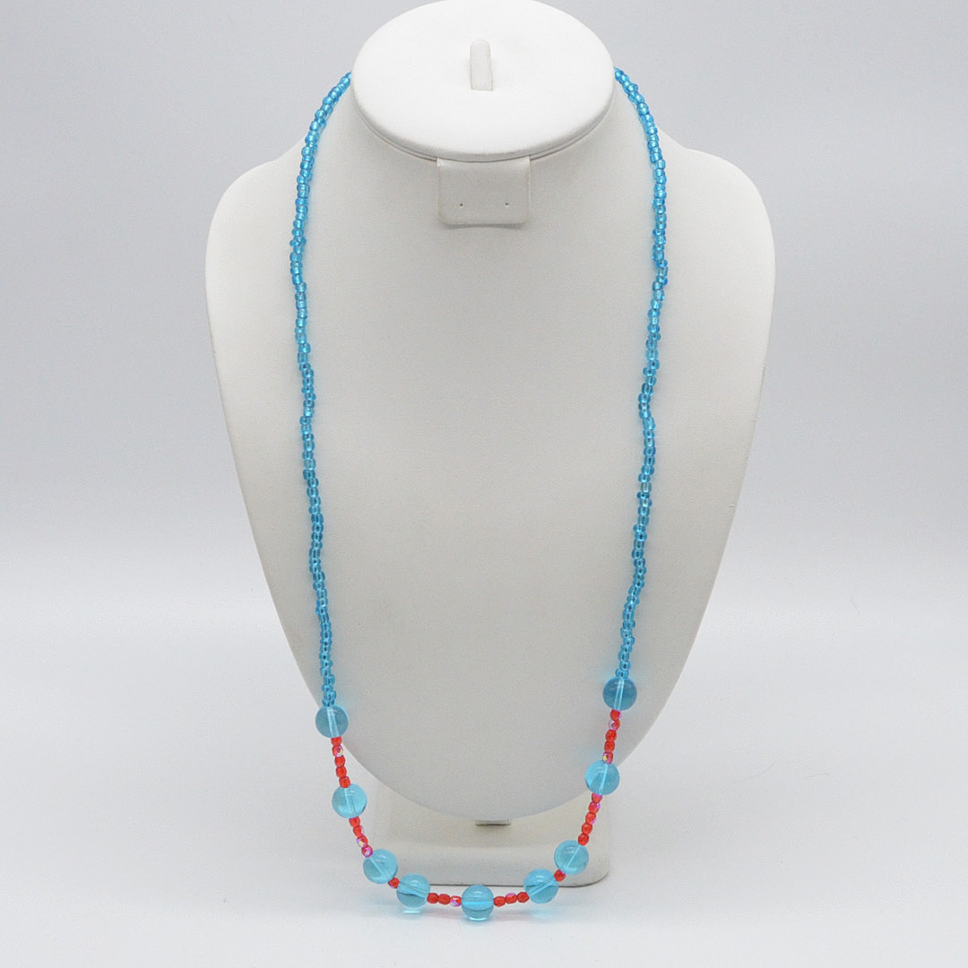 VINTAGE COLLIER, MURANO GLAS PERLEN, BLAU UND ROT, RUND UND FACETTIERT, ENDLOS, CA. 76 CM.
