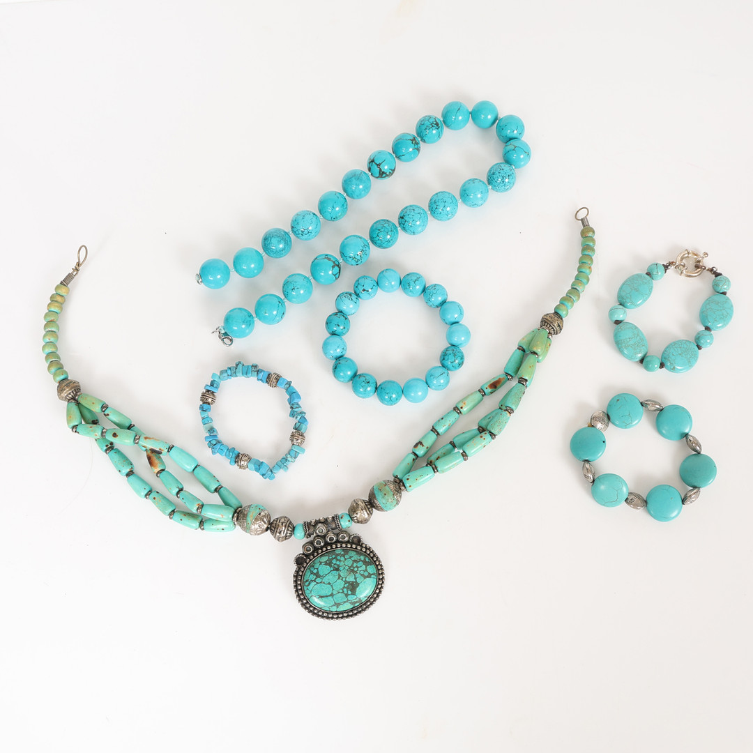 SIX PIECES OF TURQUOISE JEWELLERY (6).