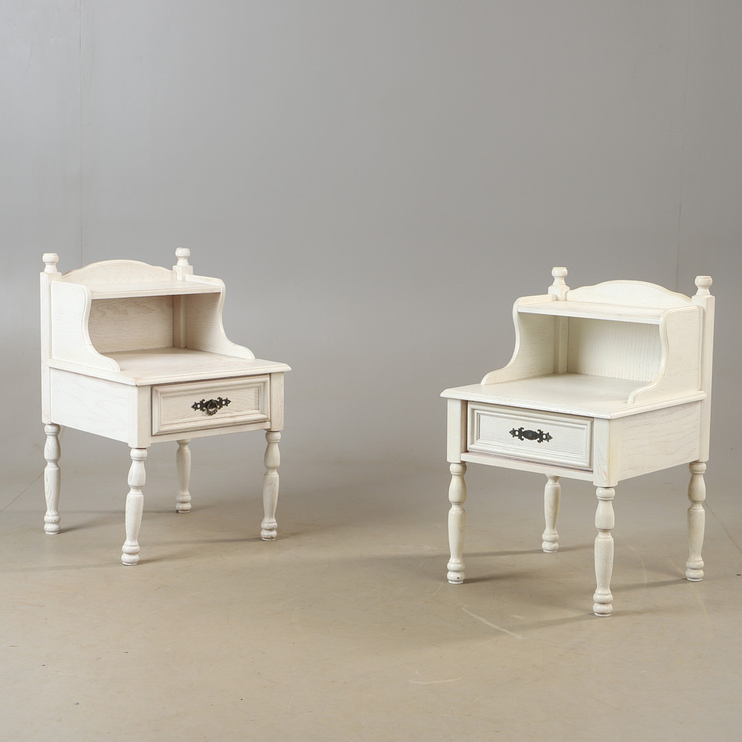 SÄNGBORD, 1 par, 1900/2000-tal.