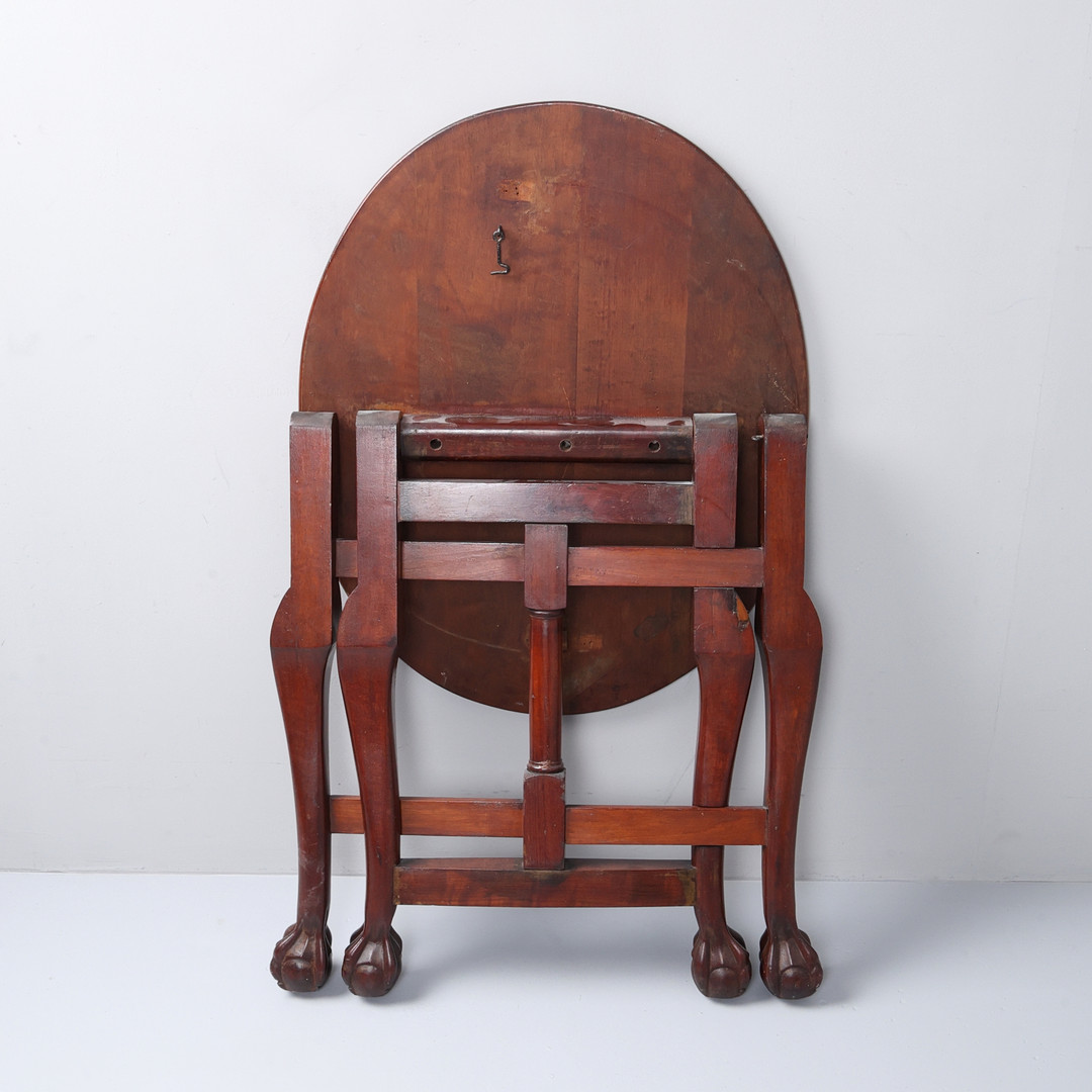 UNUSUAL MAHOGANY FOLDING TABLE.