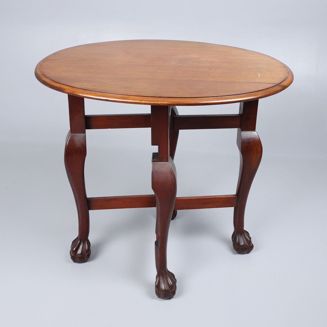 UNUSUAL MAHOGANY FOLDING TABLE.