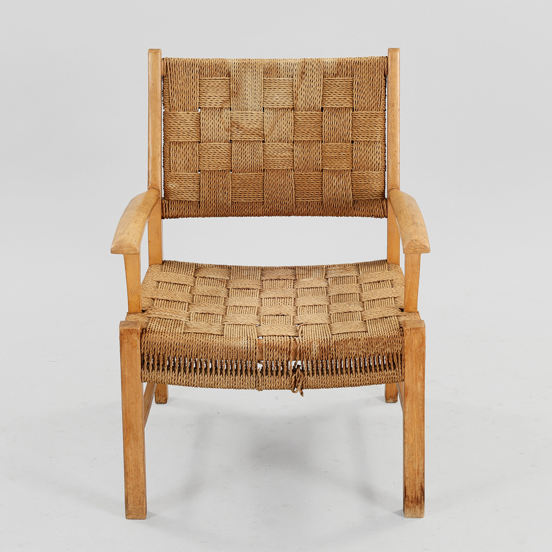 Lænestol med stel af bøg, sæde og ryg af flettet søgræs, antageligt Fritz Hansen, Danmark, ca. 1940'erne.